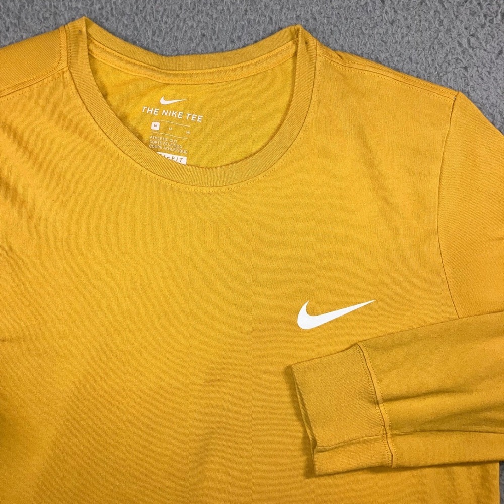 Nike Long Sleeve T-Shirt Men M Mustard Yellow Dri-FIT Athletic Swoosh Logo‎ Tee